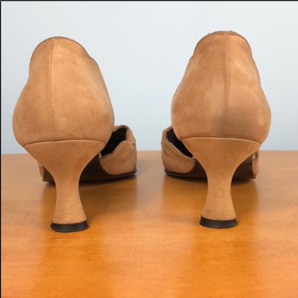 Stuart Weitzman 🦋 Tan Suede Leather Kitten Heels - Picture 6 of 8